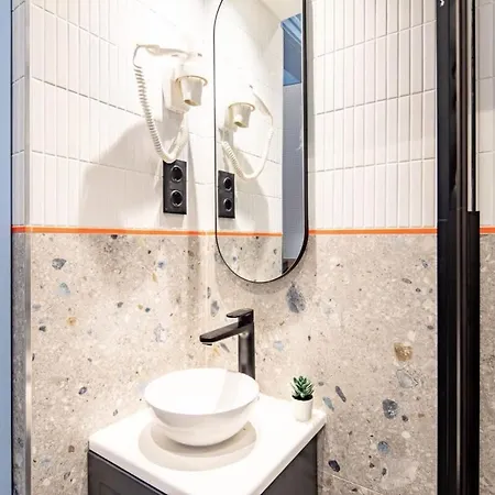 - Quiet Sleep For Solo Traveller Apartman *